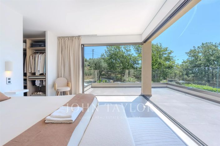 Image No.13-5 Bed House for sale