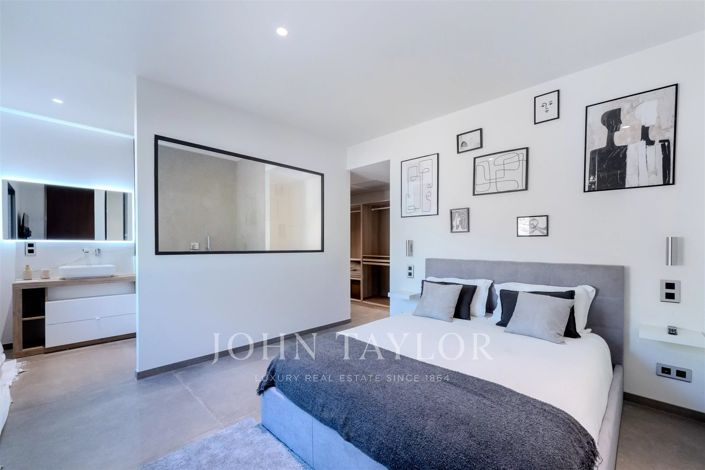 Image No.15-5 Bed House for sale