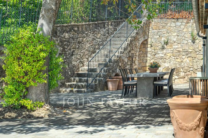 Image No.17-4 Bed House for sale