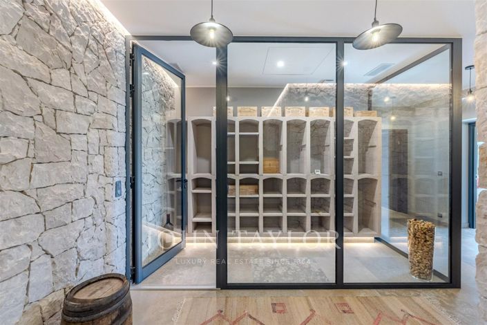 Image No.26-4 Bed House for sale
