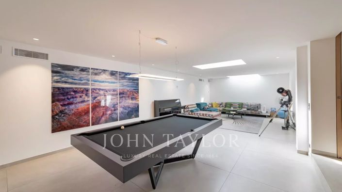 Image No.17-6 Bed House for sale