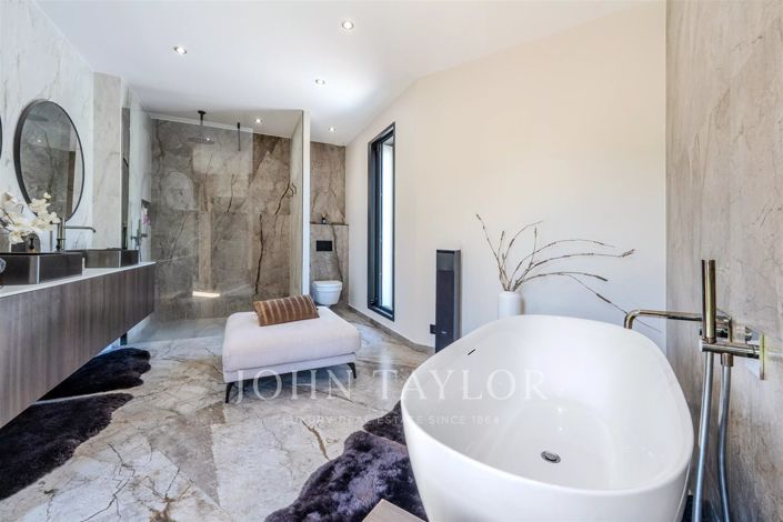 Image No.14-4 Bed House for sale