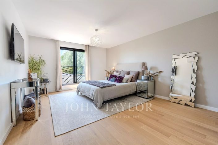 Image No.19-4 Bed House for sale