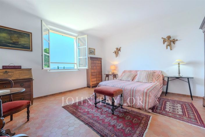 Image No.13-6 Bed House for sale