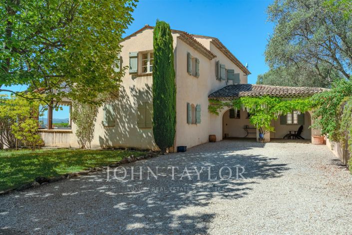 Image No.2-6 Bed House for sale
