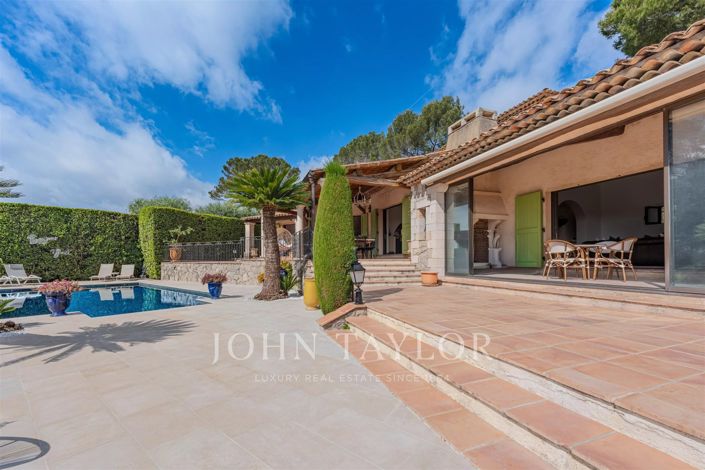 Image No.10-5 Bed House for sale