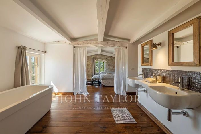 Image No.16-4 Bed House for sale