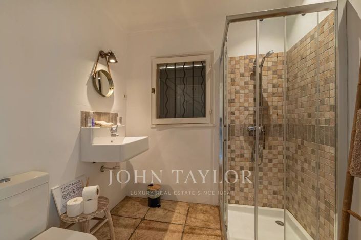 Image No.19-4 Bed House for sale