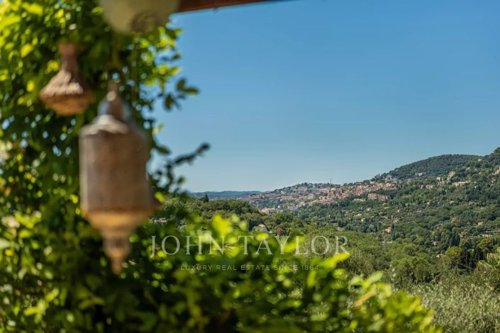 Image No.6-4 Bed House for sale