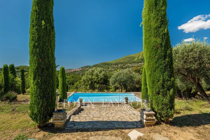 Image No.8-4 Bed House for sale