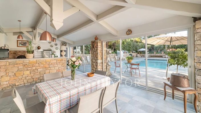 Image No.14-4 Bed House for sale