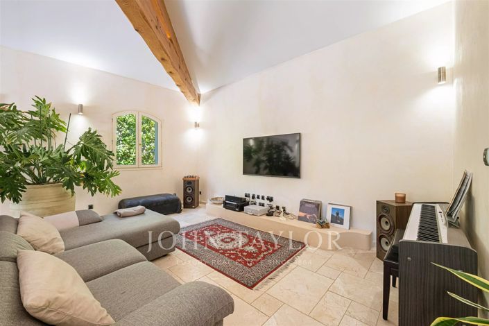 Image No.7-4 Bed House for sale