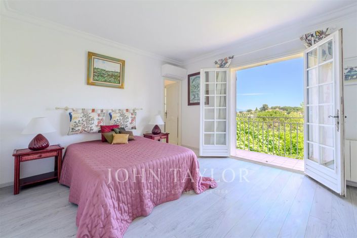 Image No.13-5 Bed House for sale