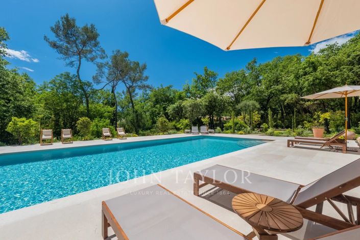 Image No.2-5 Bed House for sale