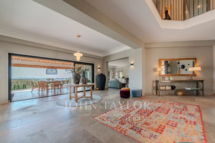 Image No.11-5 Bed House for sale