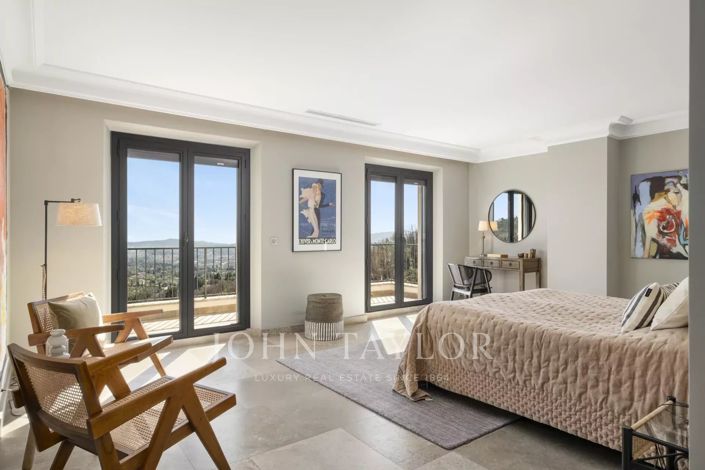 Image No.21-5 Bed House for sale