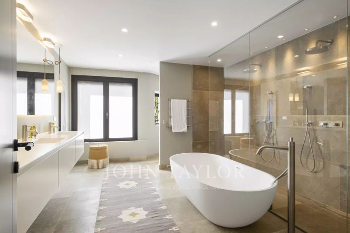 Image No.22-5 Bed House for sale