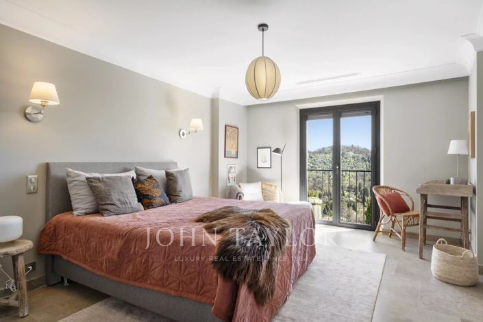 Image No.23-5 Bed House for sale