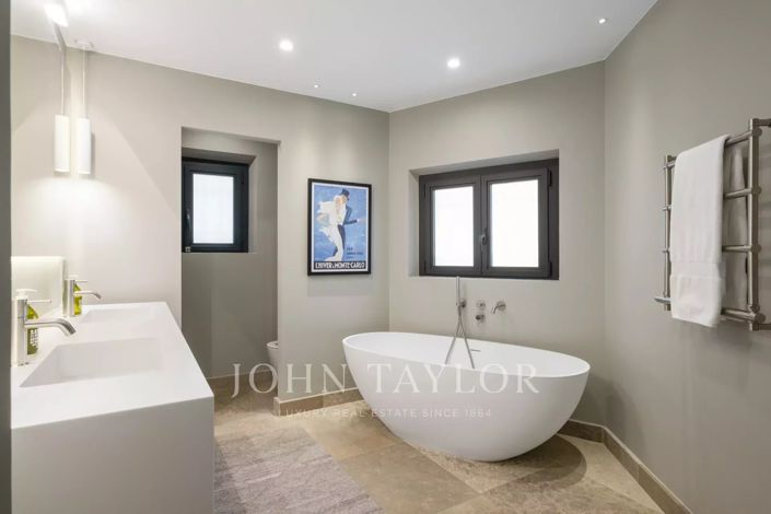 Image No.28-5 Bed House for sale