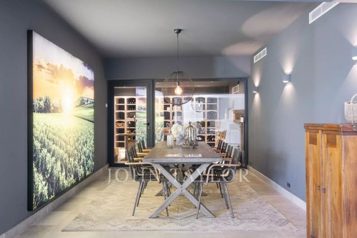 Image No.31-5 Bed House for sale