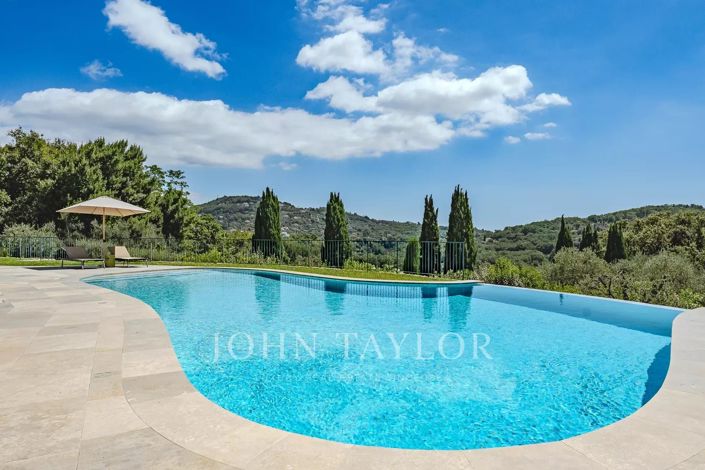 Image No.7-5 Bed House for sale