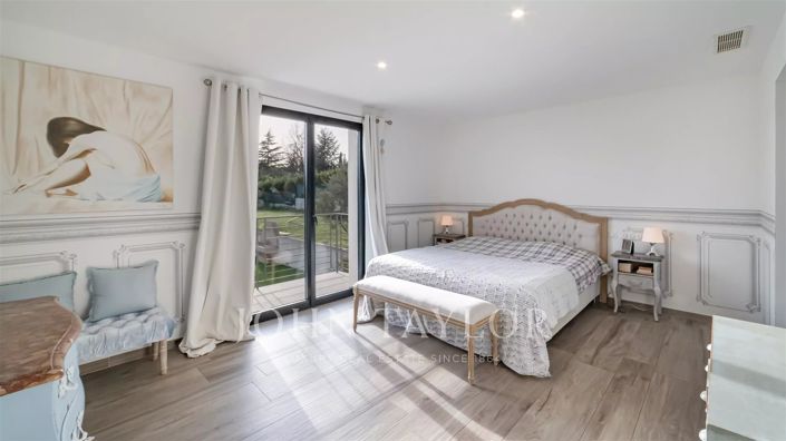 Image No.14-4 Bed House for sale