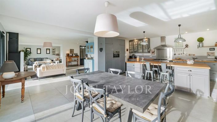 Image No.4-4 Bed House for sale