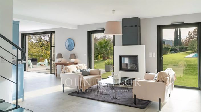 Image No.6-4 Bed House for sale
