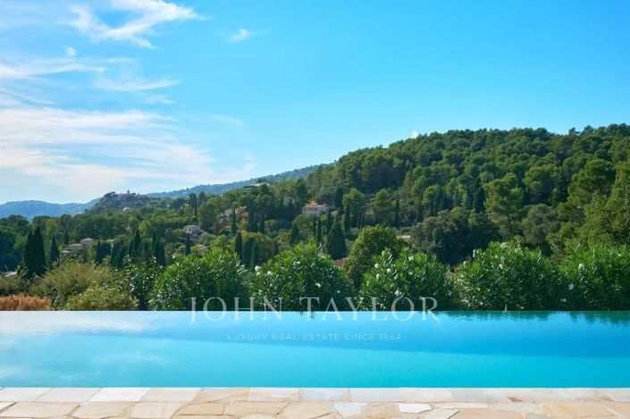 Image No.6-5 Bed House for sale
