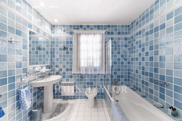 Image No.10-4 Bed House for sale