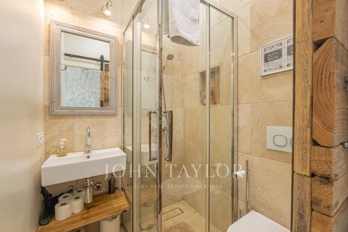 Image No.20-5 Bed House for sale