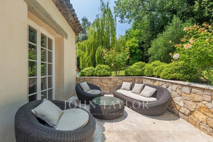 Image No.24-5 Bed House for sale