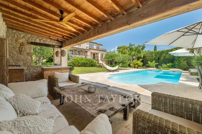 Image No.7-5 Bed House for sale