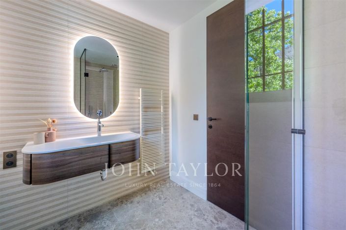 Image No.23-5 Bed House for sale