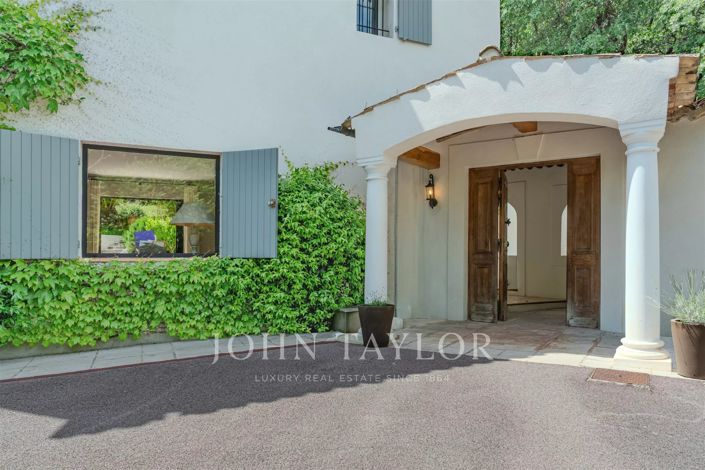 Image No.10-5 Bed House for sale