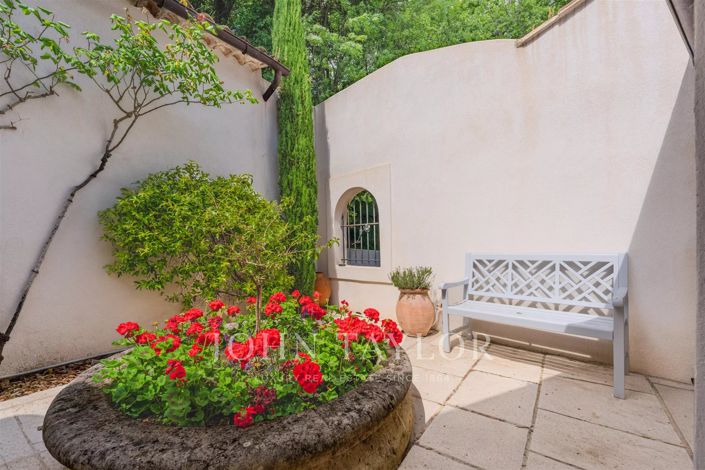 Image No.11-5 Bed House for sale