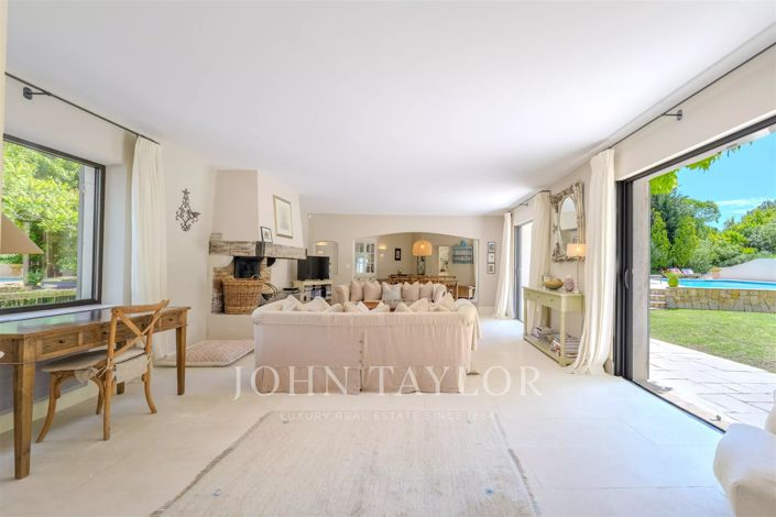 Image No.14-5 Bed House for sale