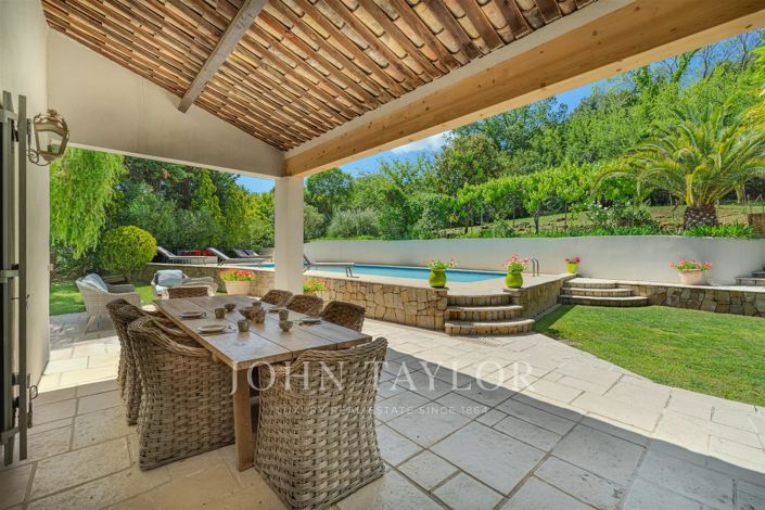 Image No.5-5 Bed House for sale
