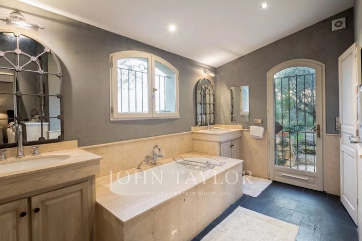 Image No.11-4 Bed House for sale