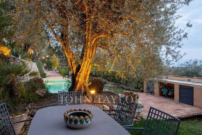 Image No.18-4 Bed House for sale