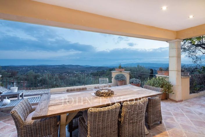 Image No.30-4 Bed House for sale