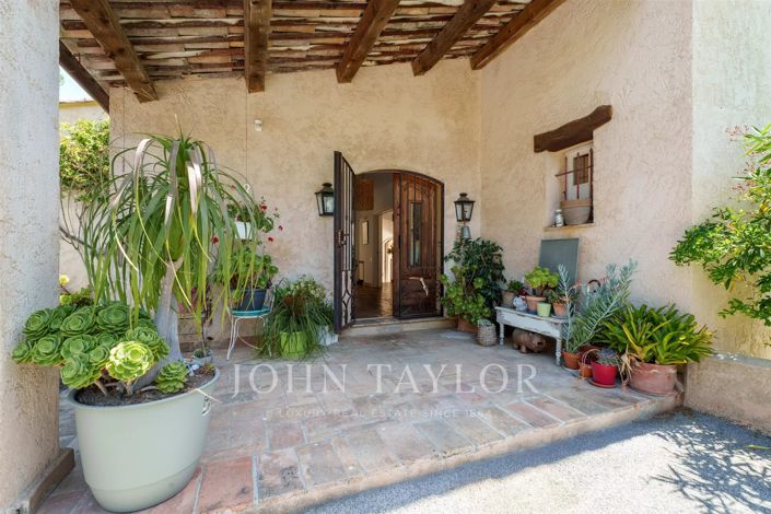 Image No.16-6 Bed House for sale