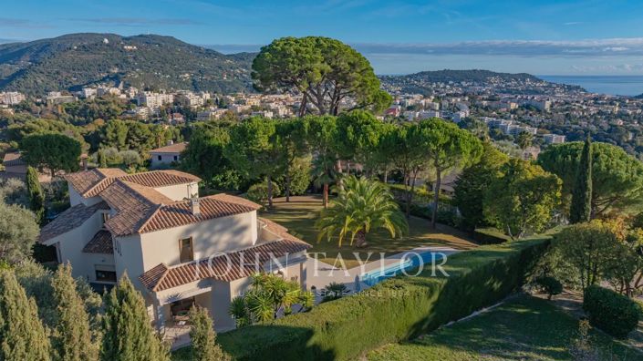 Image No.4-5 Bed House for sale
