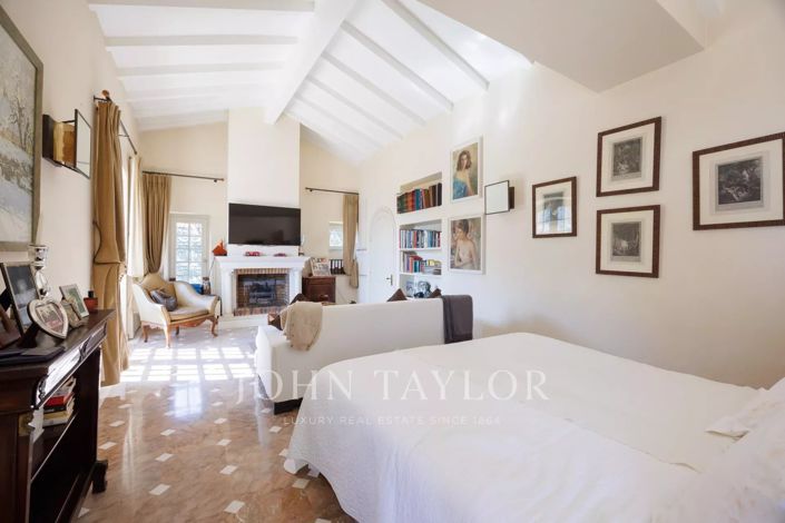 Image No.14-7 Bed House for sale