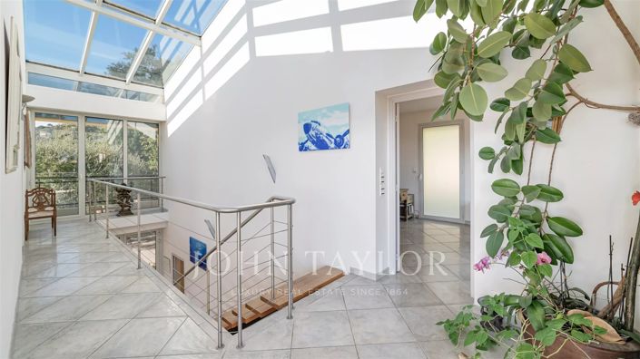 Image No.10-4 Bed House for sale