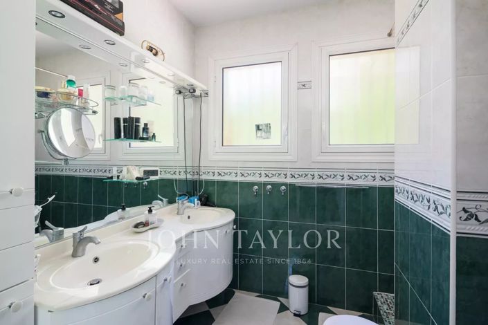 Image No.7-3 Bed Apartment for sale