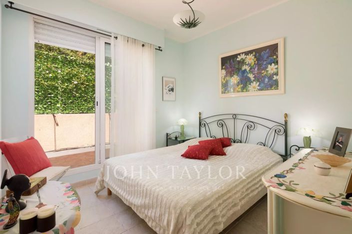 Image No.8-3 Bed Apartment for sale