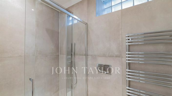 Image No.24-3 Bed Apartment for sale
