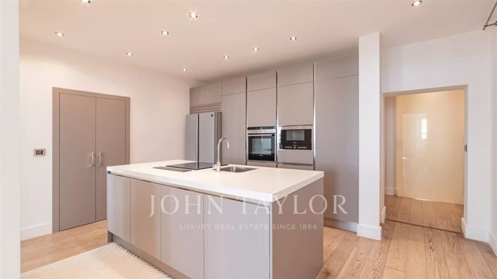 Image No.26-3 Bed Apartment for sale
