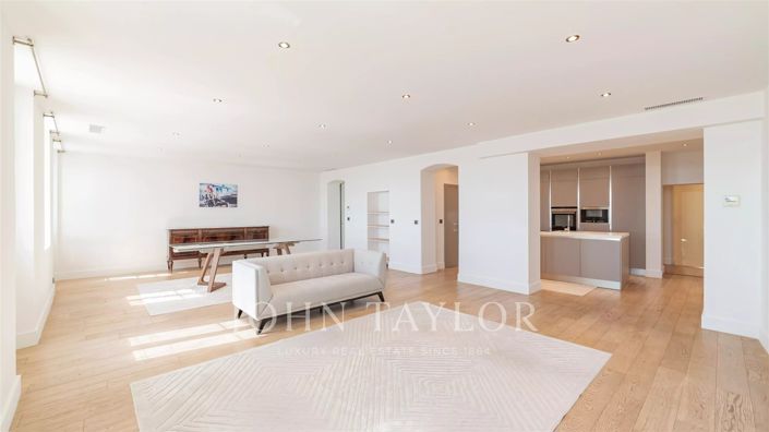 Image No.30-3 Bed Apartment for sale